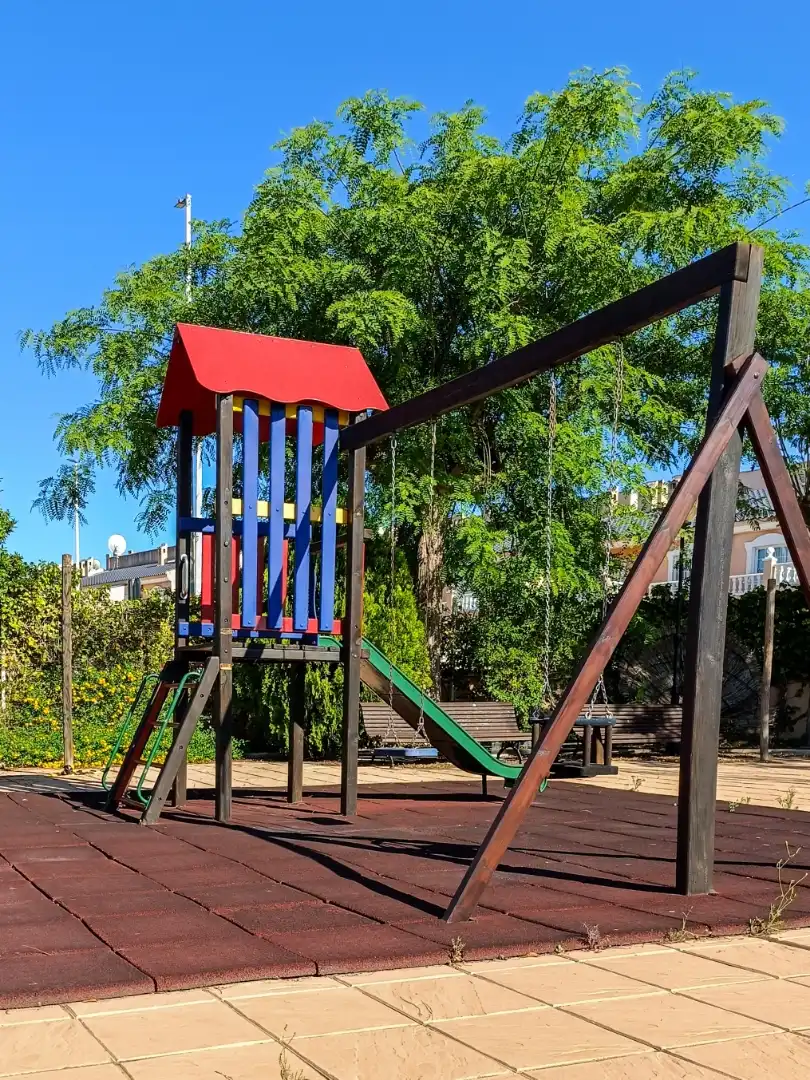 Maisonette zum Verkauf in Avenida de Finlandia, 5, Santa Pola Außenansicht von Maisonette zum Verkauf in Santa Pola mit Klimaanlage, Terrasse und Balkon
