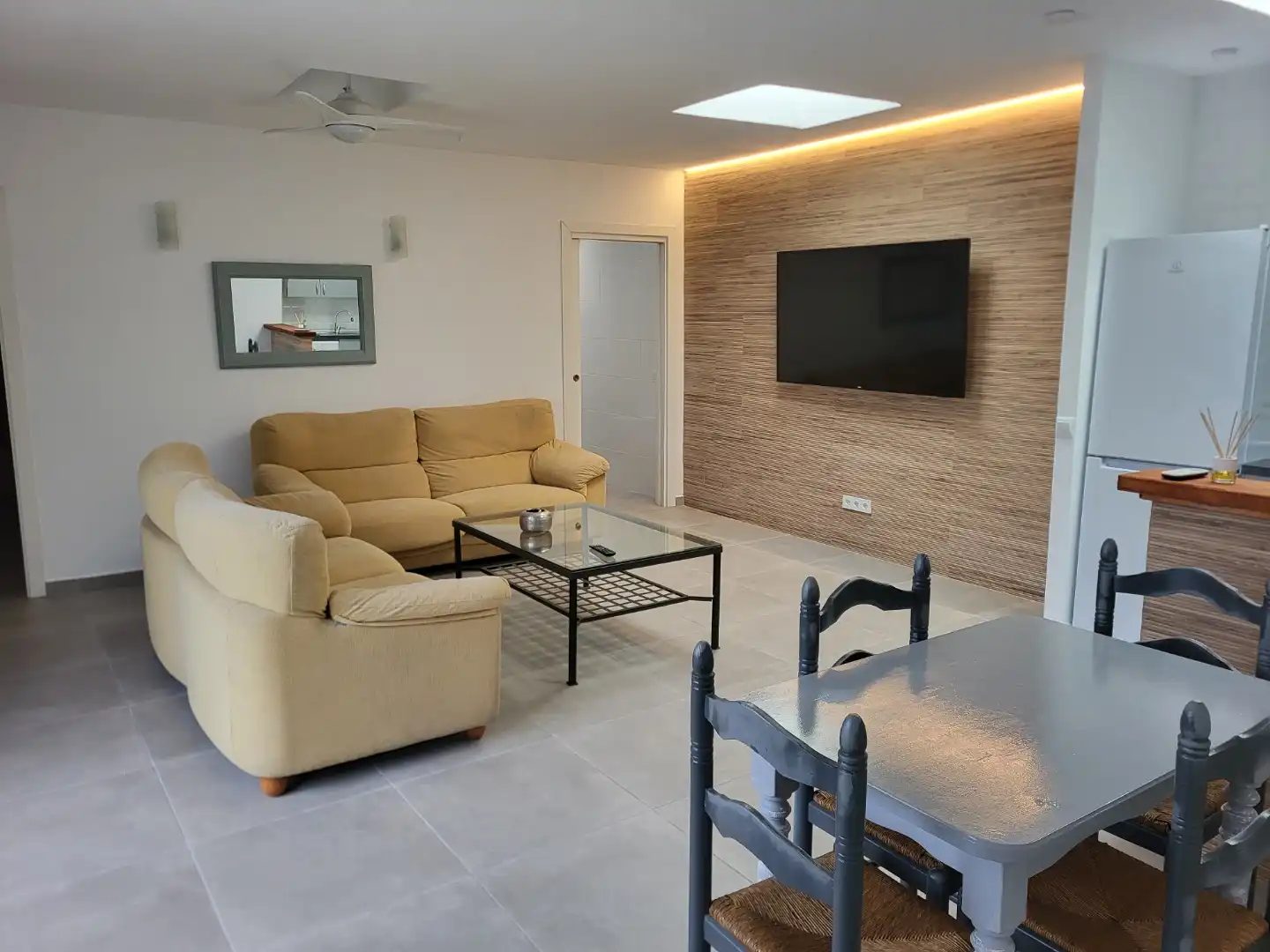 Finca rústica de lloguer a Avinguda de Picasso, Son Espanyolet Sala d'estar de Finca rústica de lloguer en Palma de Mallorca amb Aire condicionat, Calefacció i Terrassa