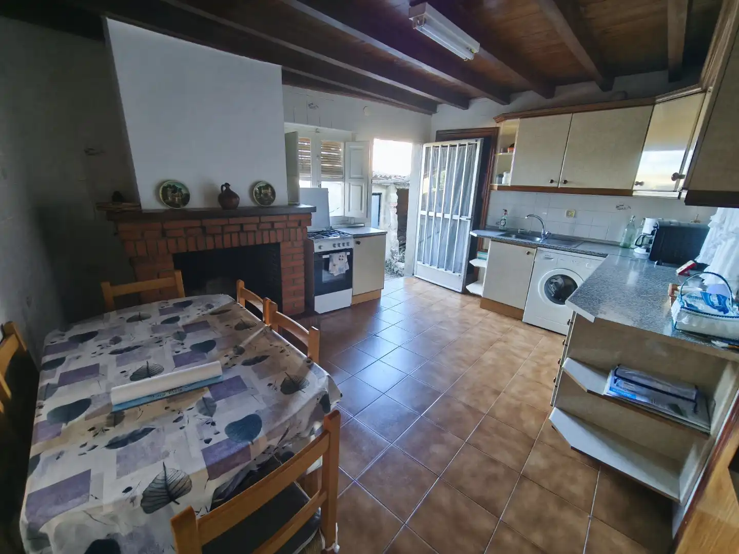 Casa adosada en venda a Calle Cayō Zapata, 9, Gema Cuina de Casa adosada en venda en Gema amb Calefacció, Jardí privat i Forn