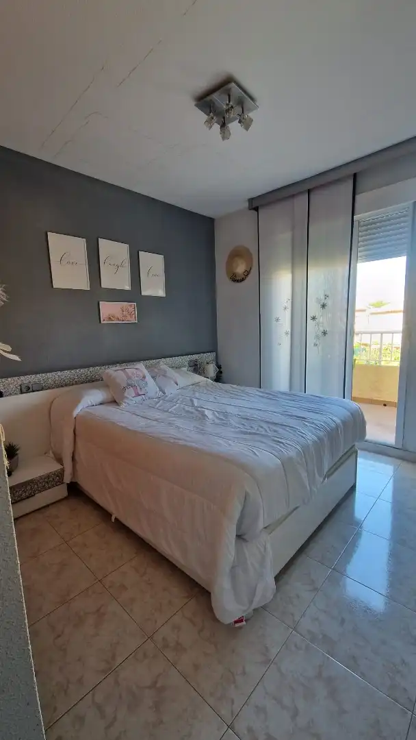Casa adosada en venta en Carrer de Tritó, 11, L'Albir Habitación de Casa adosada en venta en L'Alfàs del Pi con Aire acondicionado, Terraza y Balcón