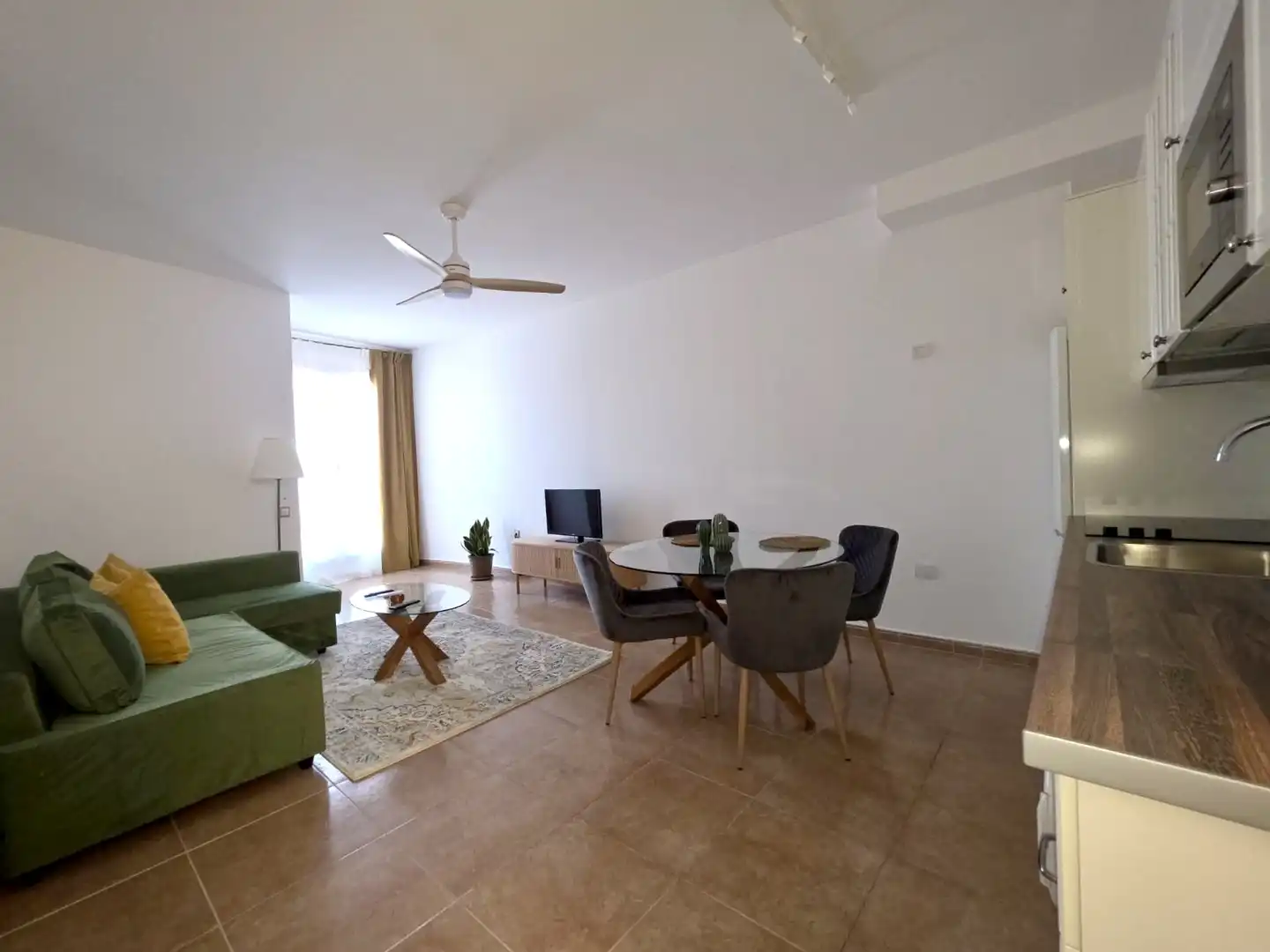 Piso de alquiler en Calle Iglesia, 33, Corralejo Sala de estar de Piso de alquiler en La Oliva con Terraza, Amueblado y Horno