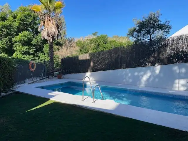 Apartamento de alquiler en Fray Leopoldo de Alpandeire, 6, V Centenario - Piletas - Capuchinos Piscina de Apartamento de alquiler en Sanlúcar de Barrameda con Aire acondicionado, Calefacción y Terraza