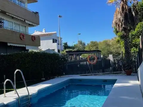 Apartamento de alquiler en Fray Leopoldo de Alpandeire, 6, V Centenario - Piletas - Capuchinos Piscina de Apartamento de alquiler en Sanlúcar de Barrameda con Aire acondicionado, Calefacción y Terraza