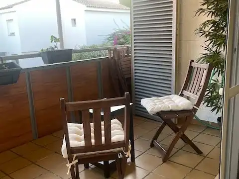 Apartamento de alquiler en Fray Leopoldo de Alpandeire, 6, V Centenario - Piletas - Capuchinos Terraza de Apartamento de alquiler en Sanlúcar de Barrameda con Aire acondicionado, Calefacción y Terraza