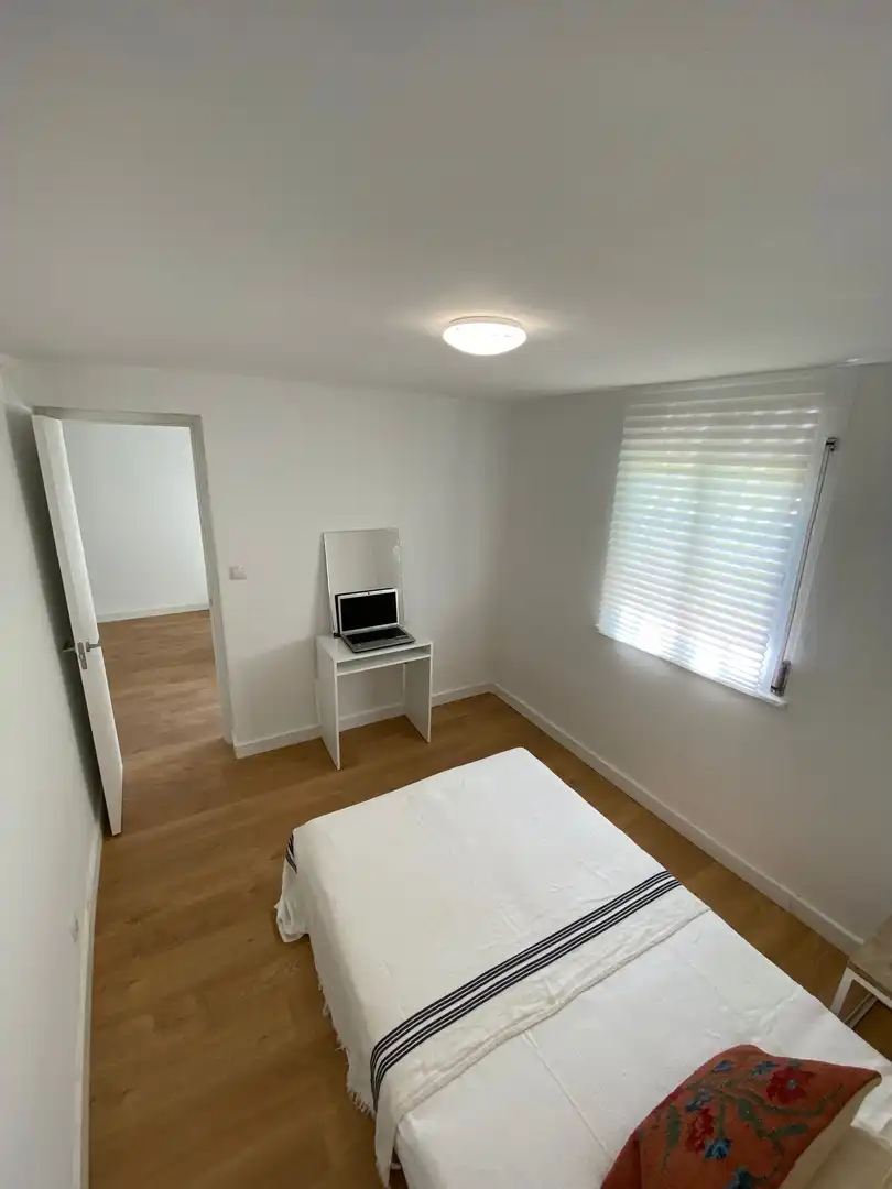 Bedroom of Flat for sale in  Madrid Capital