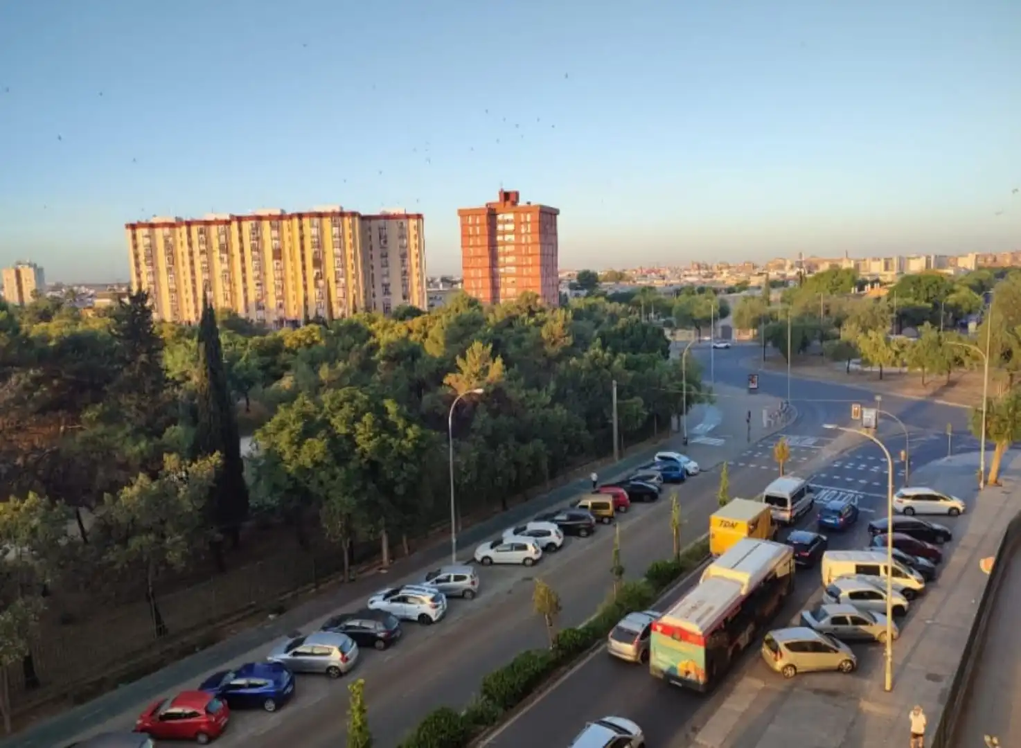 Wohnung zur Miete in Calle Carlos Marx, 30, Sevilla Capital Außenansicht von Wohnung zur Miete in Sevilla Capital mit Klimaanlage