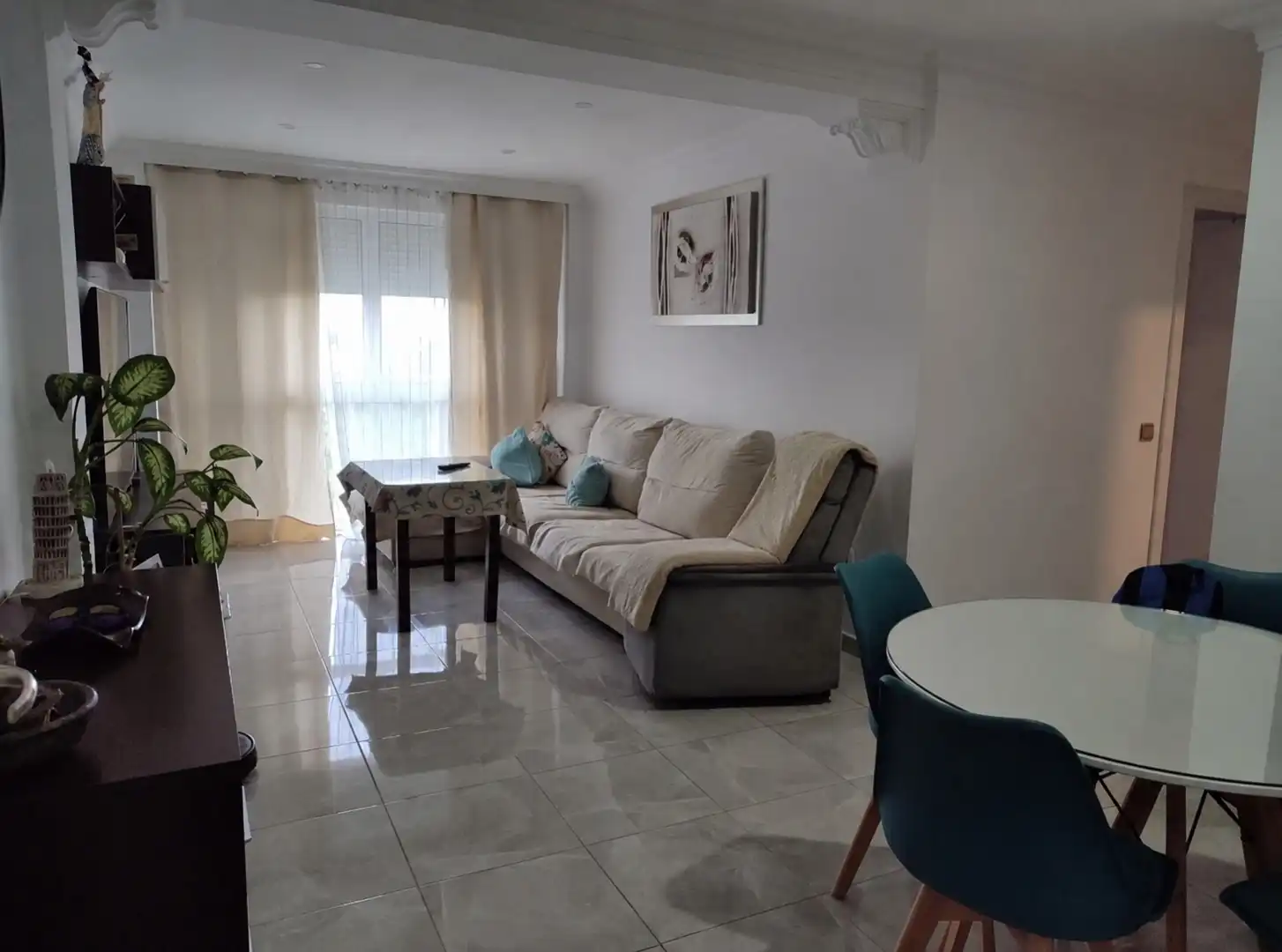 Wohnung zur Miete in Calle Carlos Marx, 30, Sevilla Capital Wohnzimmer von Wohnung zur Miete in Sevilla Capital mit Klimaanlage