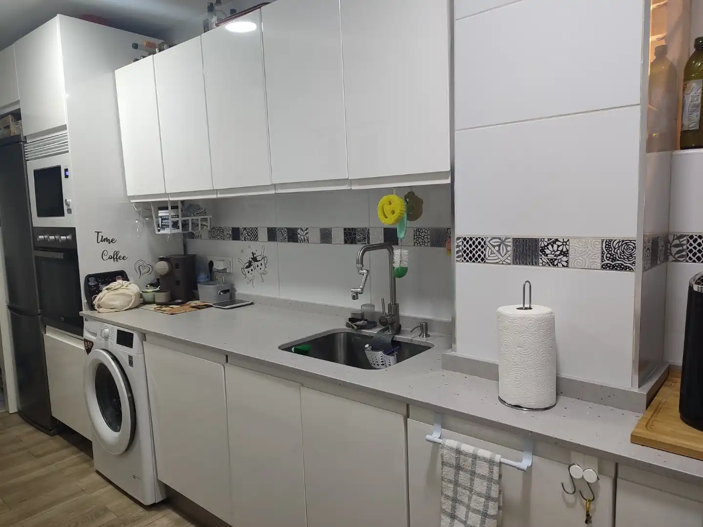 Wohnung zur Miete in Calle Carlos Marx, 30, Sevilla Capital Küche von Wohnung zur Miete in Sevilla Capital mit Klimaanlage