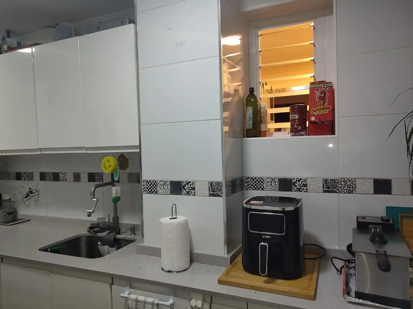 Wohnung zur Miete in Calle Carlos Marx, 30, Sevilla Capital Küche von Wohnung zur Miete in Sevilla Capital mit Klimaanlage