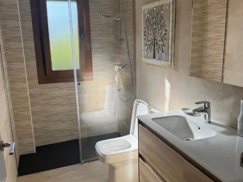 Casa o chalet en venta en Calle Antonio Machado, 26, Valdetorres de Jarama Baño de Casa o chalet en venta en Valdetorres de Jarama con Aire acondicionado, Terraza y Piscina