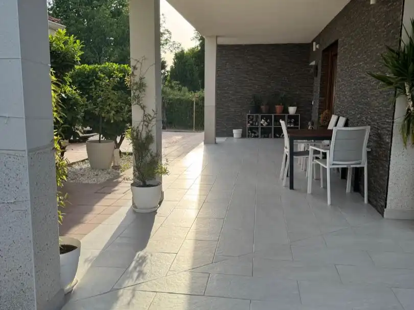 Casa o chalet en venta en Calle Antonio Machado, 26, Valdetorres de Jarama Terraza de Casa o chalet en venta en Valdetorres de Jarama con Aire acondicionado, Terraza y Piscina