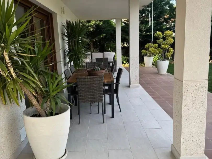 Casa o chalet en venta en Calle Antonio Machado, 26, Valdetorres de Jarama Terraza de Casa o chalet en venta en Valdetorres de Jarama con Aire acondicionado, Terraza y Piscina
