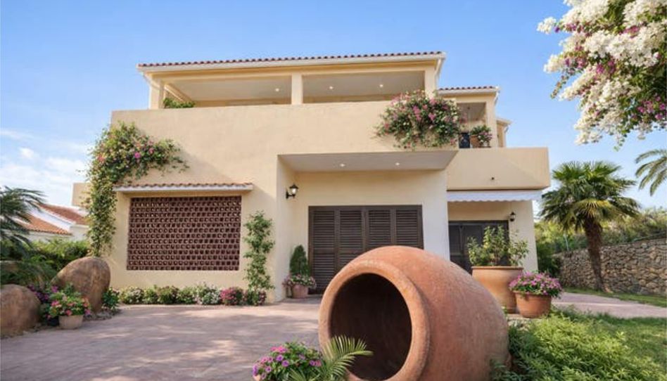 Casa adosada en venta en Carlet, Valencia - imagen 1 Foto 1 de Casa adosada en venta en Carlet, Valencia