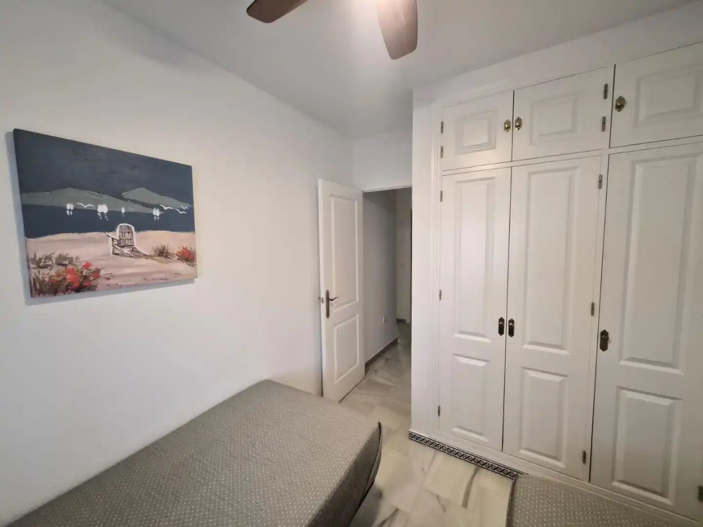 Schlafzimmer von Wohnung zur Miete in Chiclana de la Frontera mit Klimaanlage, Privatgarten und Terrasse
