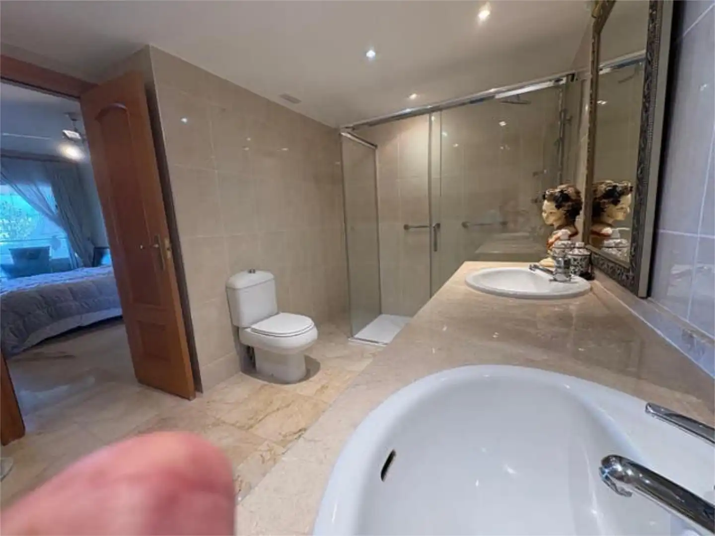 Flat for rent in Benahavís pueblo Bathroom of Flat for rent in Benahavís with Terrace and Swimming Pool