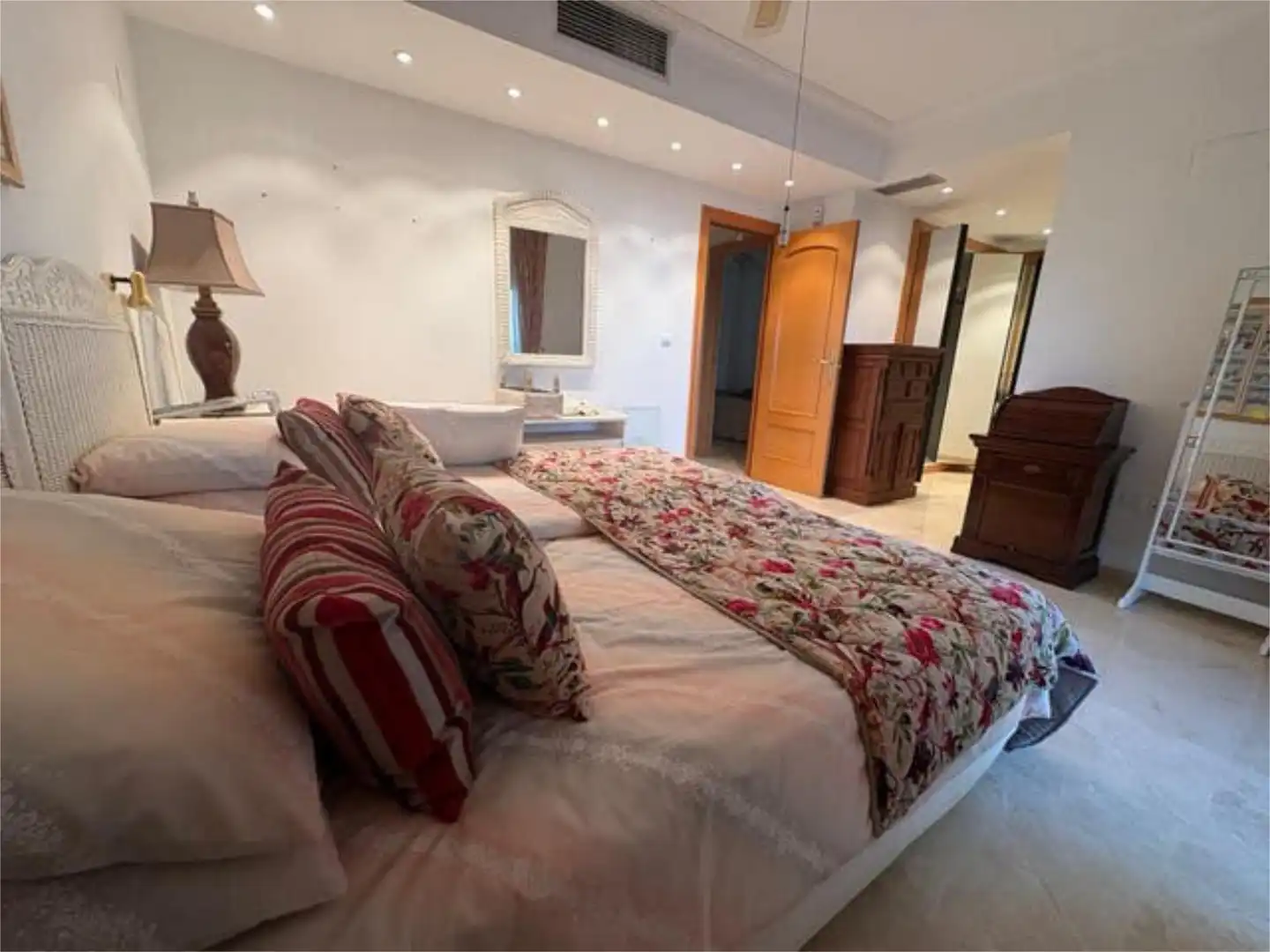 Flat for rent in Benahavís pueblo Bedroom of Flat for rent in Benahavís with Terrace and Swimming Pool