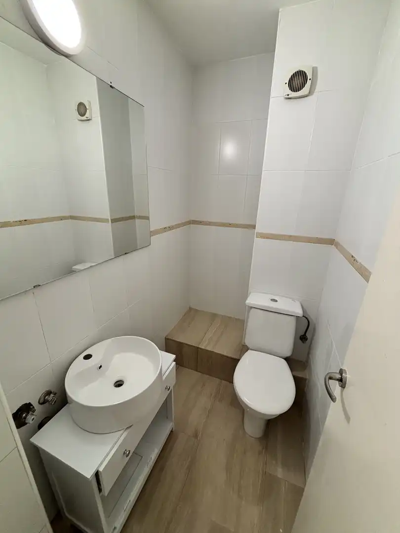 Piso de alquiler en Carrer de Nicolau Talló, 153, Ca n'Aurell Baño de Piso de alquiler en Terrassa con Balcón