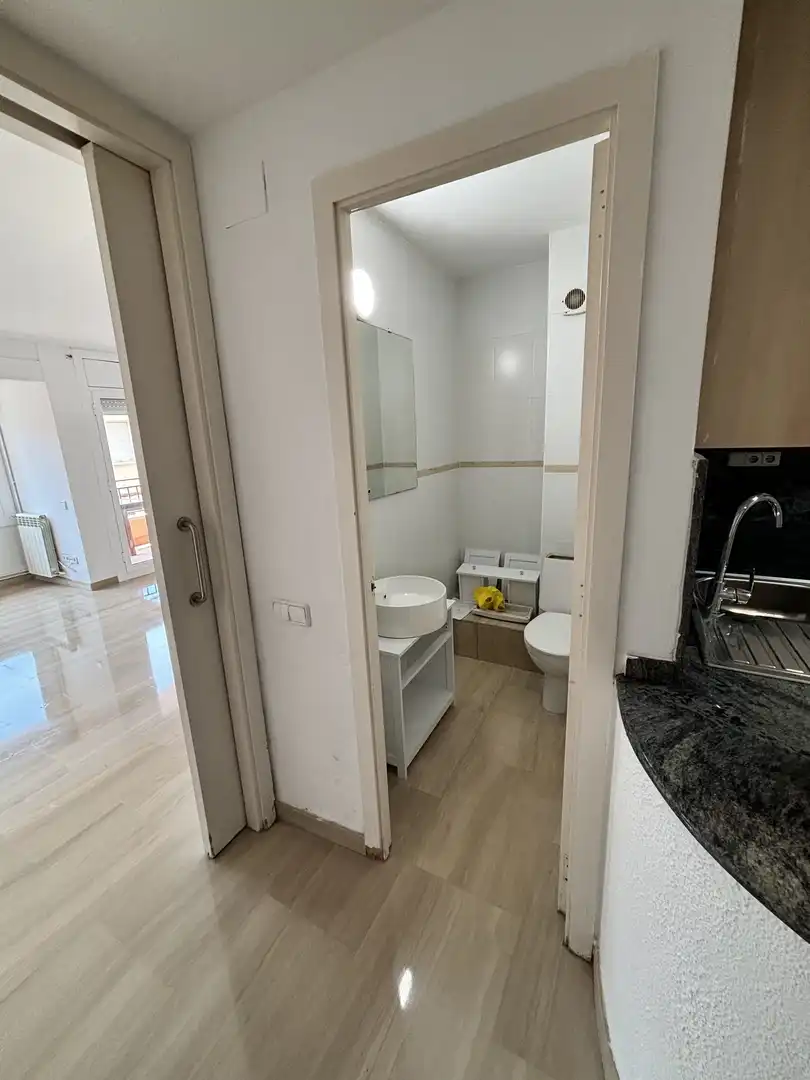 Piso de alquiler en Carrer de Nicolau Talló, 153, Ca n'Aurell Baño de Piso de alquiler en Terrassa con Balcón