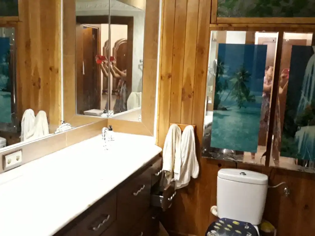 Study for rent in Calle del Campo de Gomara, 4, Parque Alameda - Paula López Bathroom of Study for rent in Valladolid with Air Conditioner, Heating and Parquet flooring