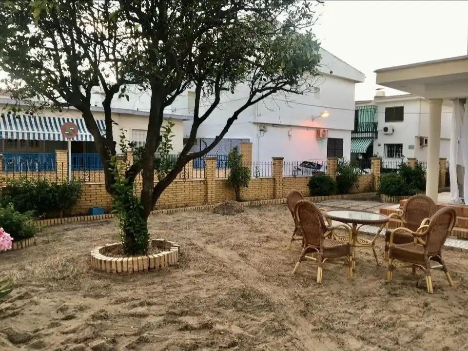 Casa o chalet de alquiler en Calle Cisne, 32, Punta Umbría Jardín de Casa o chalet de alquiler en Punta Umbría con Terraza