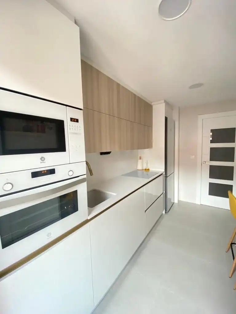 Wohnung zum Verkauf in Calle Paso, 3, San Andrés del Rabanedo Küche von Wohnung zum Verkauf in San Andrés del Rabanedo mit Terrasse