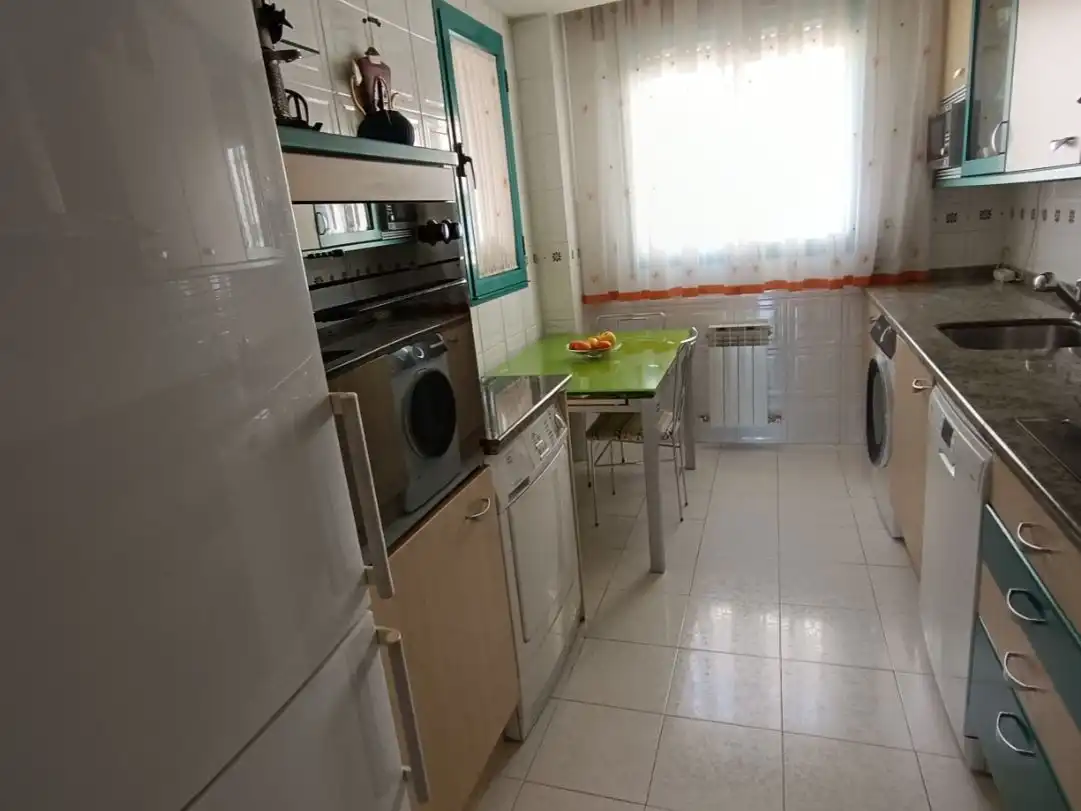 Cocina de Piso en venta en Valladolid Capital con Piscina