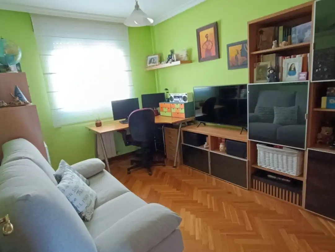 Sala de estar de Piso en venta en Valladolid Capital con Piscina
