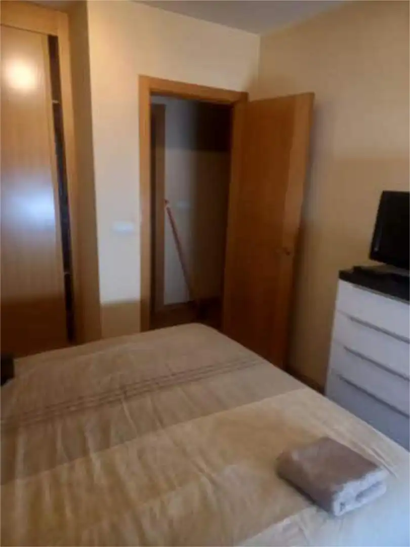 Wohnung zur Miete in Cuatro Vientos Schlafzimmer von Wohnung zur Miete in Ponferrada mit Heizung und Möbliert