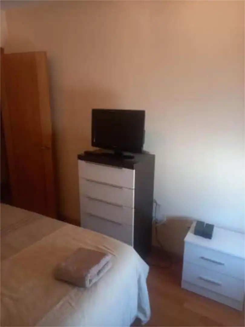 Wohnung zur Miete in Cuatro Vientos Schlafzimmer von Wohnung zur Miete in Ponferrada mit Heizung und Möbliert