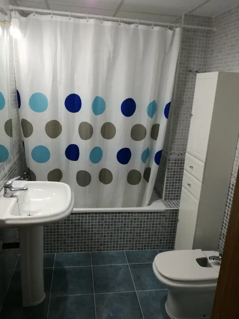 Piso de alquiler en Calle San Pedro, 25, Centro Baño de Piso de alquiler en Lucena con Aire acondicionado, Calefacción y Trastero