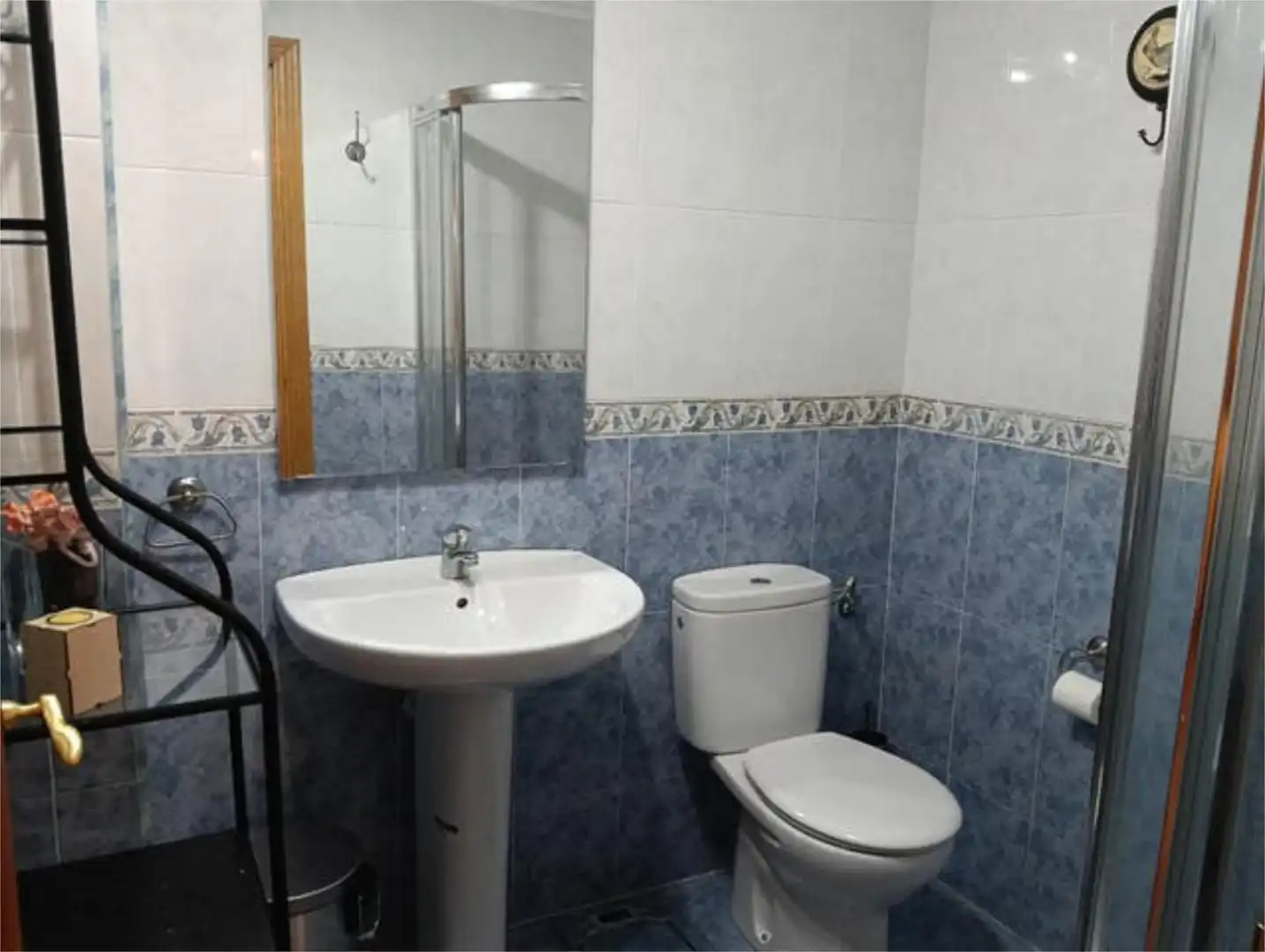 Piso de alquiler en Medina de Pomar Baño de Piso de alquiler en Medina de Pomar con Calefacción, Terraza y Amueblado