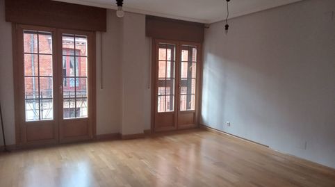 Foto 2 de Piso en venta en Caño Argales, Valladolid Capital