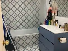 Casa adosada en venta en Carrer de Sant Roc, 58, Càlig Baño de Casa adosada en venta en Càlig con Aire acondicionado, Calefacción y Jardín privado