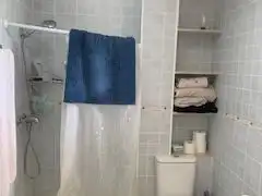 Casa adosada en venta en Carrer de Sant Roc, 58, Càlig Baño de Casa adosada en venta en Càlig con Aire acondicionado, Calefacción y Jardín privado