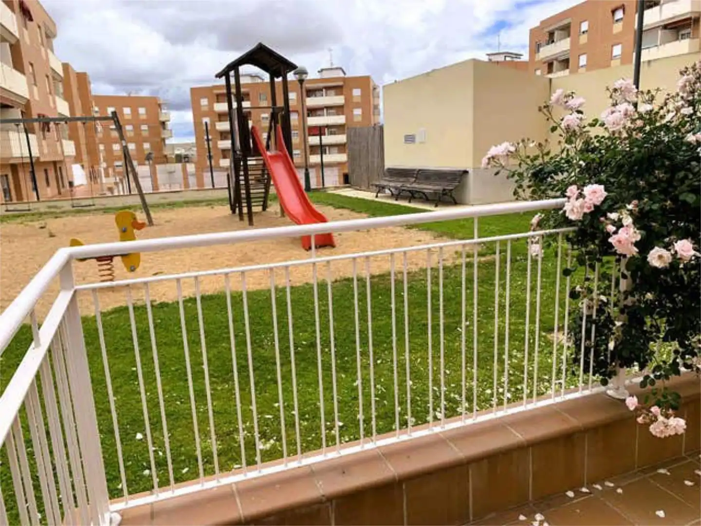 Piso en venta en Sur Terraza de Piso en venta en Mérida con Calefacción, Jardín privado y Terraza