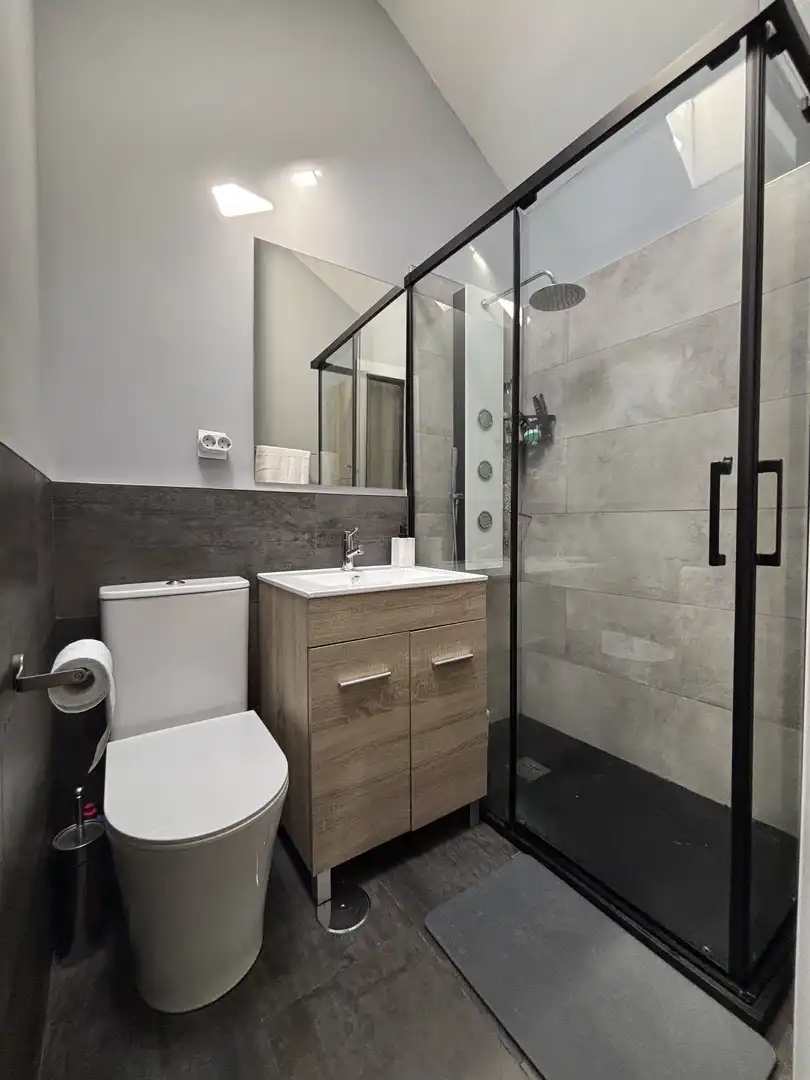 Piso en venta en Calle la Frontera, 22, Santa María de Cayón Baño de Piso en venta en Santa María de Cayón con Calefacción y Terraza