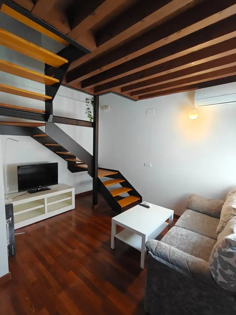 Apartamento de alquiler en Calle Plata, 17, Casco Histórico Sala de estar de Apartamento de alquiler en Toledo con Parquet y Amueblado