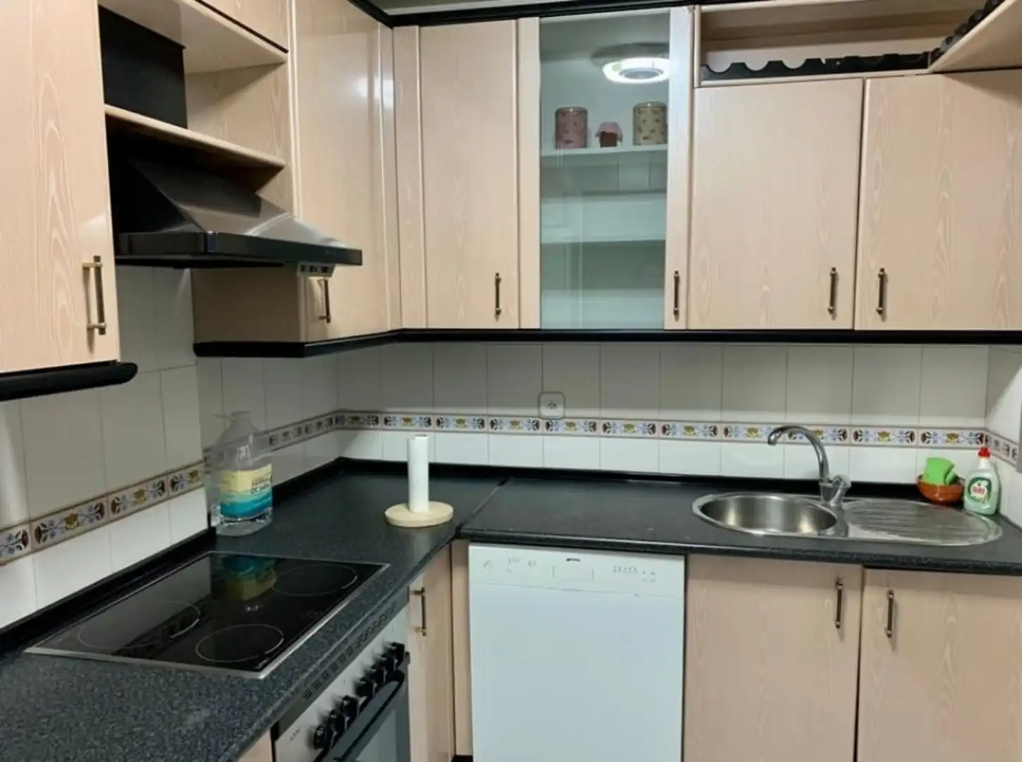 Piso de alquiler en Calle Vicente Montuno Morente, 21, Jaén Capital Cocina de Piso de alquiler en Jaén Capital con Aire acondicionado