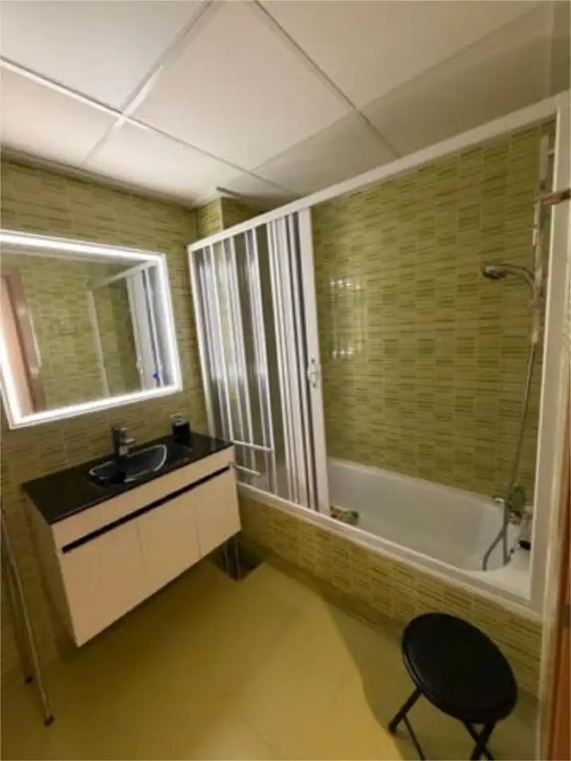 Piso de alquiler en San Cristobal - San Diego Baño de Piso de alquiler en Lorca con Amueblado