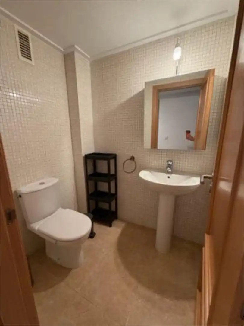 Piso de alquiler en San Cristobal - San Diego Baño de Piso de alquiler en Lorca con Amueblado