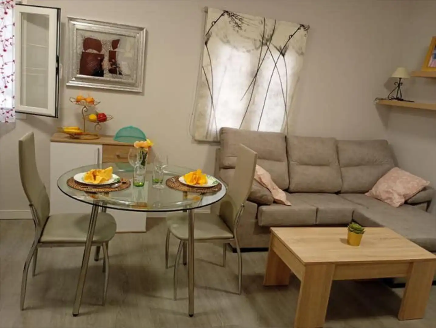 Piso en venta en Lucero Comedor de Piso en venta en Madrid con Amueblado