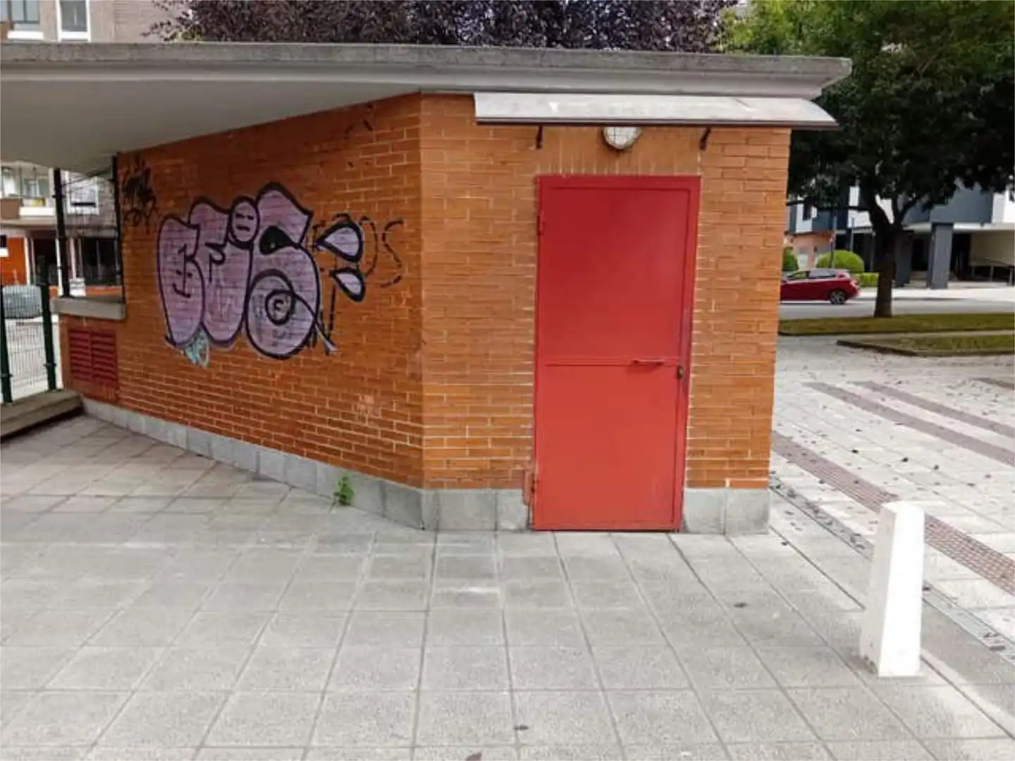Garaje de alquiler en El Polígono Vista exterior de Garaje de alquiler en Gijón