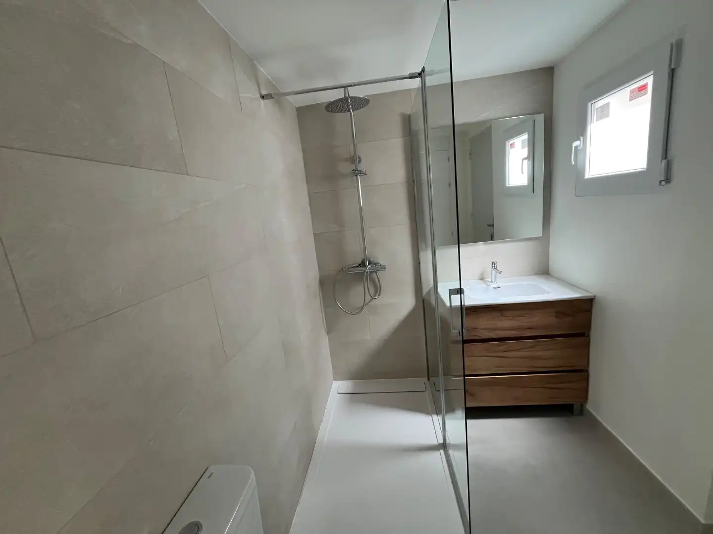 Wohnung zum Verkauf in Calle de Carnicer, 22, Bellas Vistas Badezimmer von Wohnung zum Verkauf in Madrid Capital