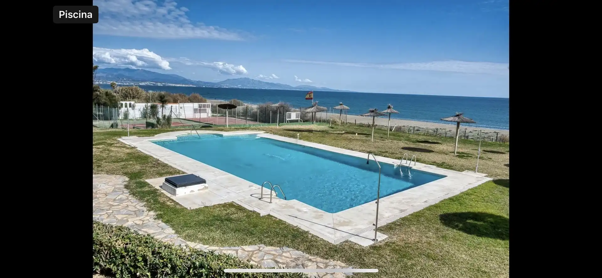 Einfamilien-Reihenhaus zur Miete in Calle Aldea, 1, Chullera Schwimmbecken von Einfamilien-Reihenhaus zur Miete in Manilva mit Klimaanlage, Privatgarten und Terrasse