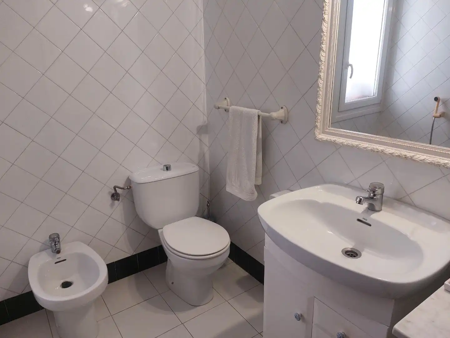 Flat for sale in Usategui Bathroom of Flat for sale in Getxo with Heating, Parquet flooring and Terrace