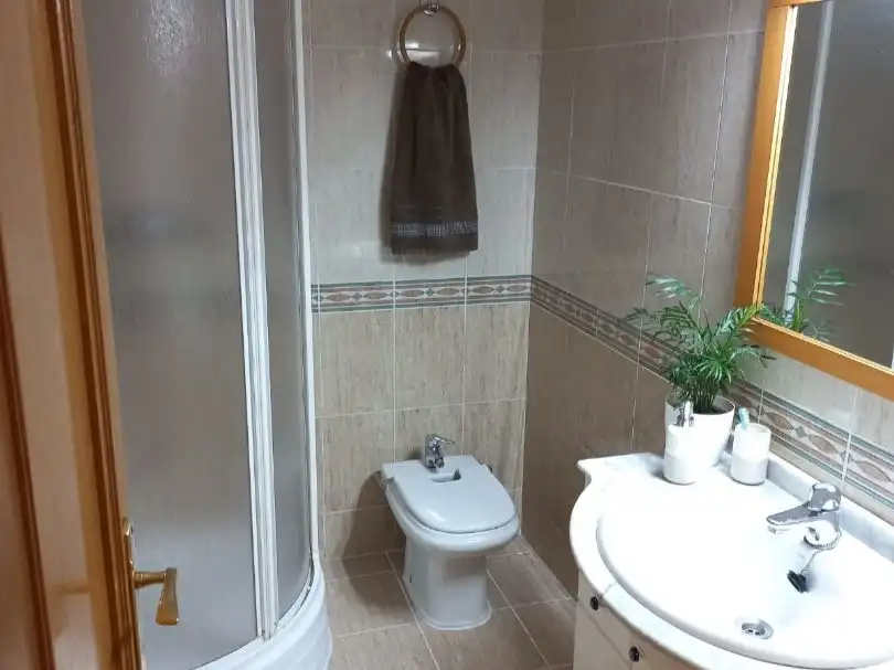 Flat for rent in Carrer del Mestre Arrieta, 38, Ensanche - Parque del Oeste Bathroom of Flat for rent in Castellón de la Plana / Castelló de la Plana with Air Conditioner, Heating and Storage room