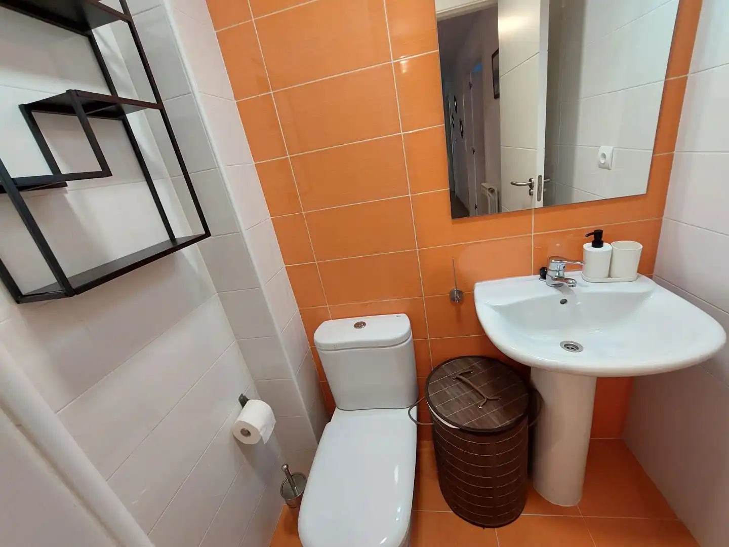 Baño de Piso de alquiler en Limpias con Calefacción, Terraza y Amueblado