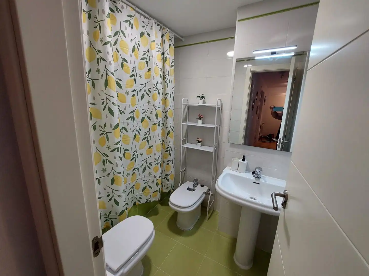 Baño de Piso de alquiler en Limpias con Calefacción, Terraza y Amueblado