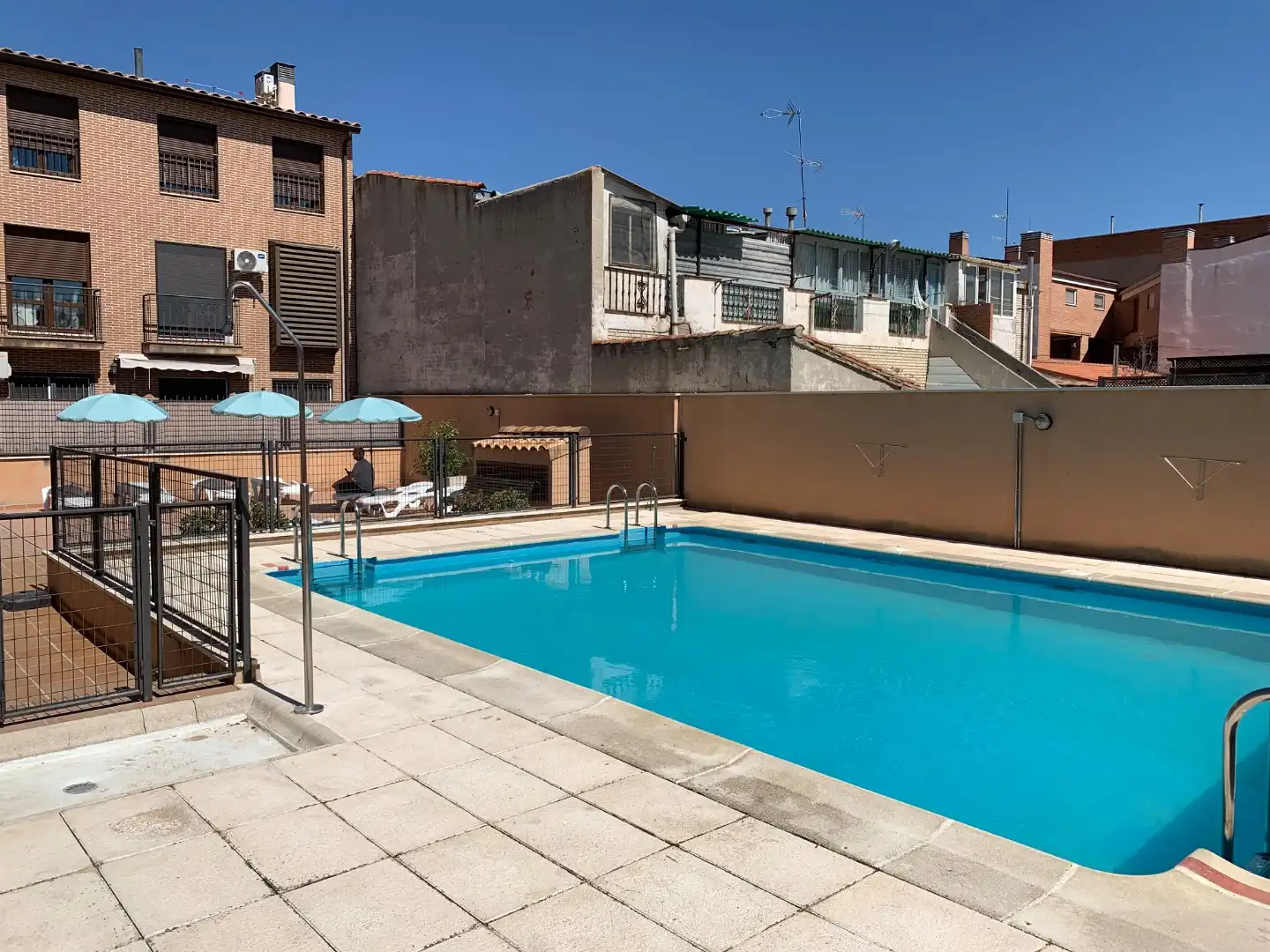 Pis en venda a Calle de los Reyes Católicos, 14, Camarma de Esteruelas Piscina de Pis en venda en Camarma de Esteruelas amb Aire condicionat, Calefacció i Parquet