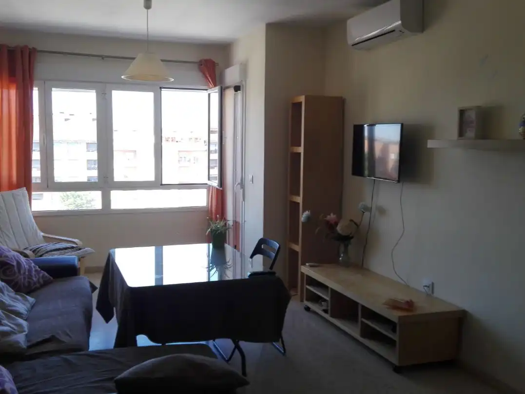 Room in Plaza Francisco Vera, 3, Valdepasillas - La Paz - Huerta Rosales Living room of Flat for share in Badajoz with Furnished